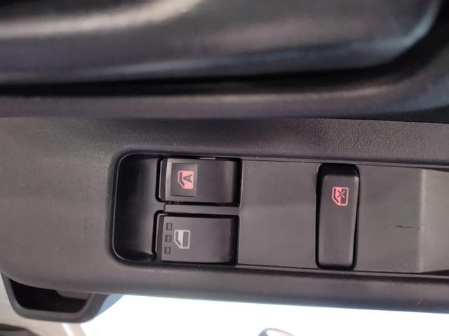 ハイゼットカーゴＤＸサポカーＳワイド適合　オーディオ　エアコン　アクセサリーソケット　コーナーセンサー　アイドリングストップ　光軸調整ダイヤル　横滑り防止機能　誤発進抑制機能　パワーウインドウ　キーレス（神奈川県）の中古車