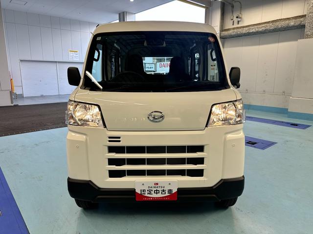 ハイゼットカーゴＤＸサポカーＳワイド適合　ラジオ　エアコン　アクセサリーソケット　コーナーセンサー　アイドリングストップ　光軸調整ダイヤル　横滑り防止機能　誤発進抑制機能　パワーウインドウ　キーレス（神奈川県）の中古車