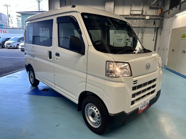 ハイゼットカーゴＤＸサポカーＳワイド適合　ラジオ　エアコン　アクセサリーソケット　コーナーセンサー　アイドリングストップ　光軸調整ダイヤル　横滑り防止機能　誤発進抑制機能　パワーウインドウ　キーレス（神奈川県）の中古車