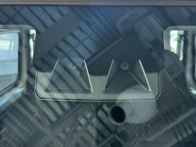 ハイゼットカーゴＤＸサポカーＳワイド適合　ラジオ　エアコン　アクセサリーソケット　コーナーセンサー　アイドリングストップ　光軸調整ダイヤル　横滑り防止機能　誤発進抑制機能　パワーウインドウ　キーレス（神奈川県）の中古車