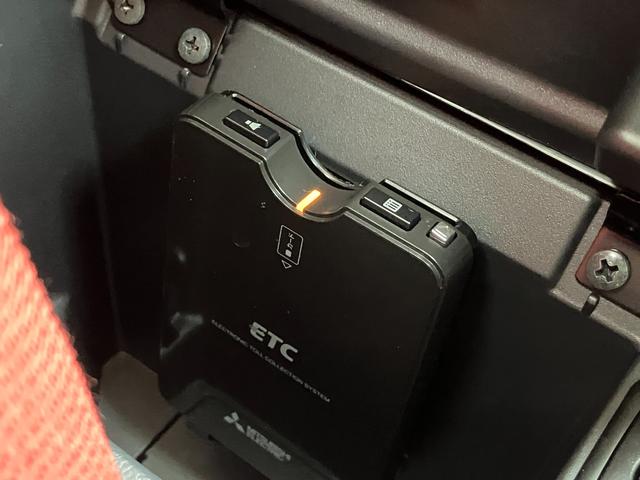 コペンセロオープンカー　二人乗　アクティブトップ　スポーツシート　Ｐスタート　シートヒーター　ステアリングスイッチ　アイドリングストップ　横滑り防止装置　キーフリー（神奈川県）の中古車