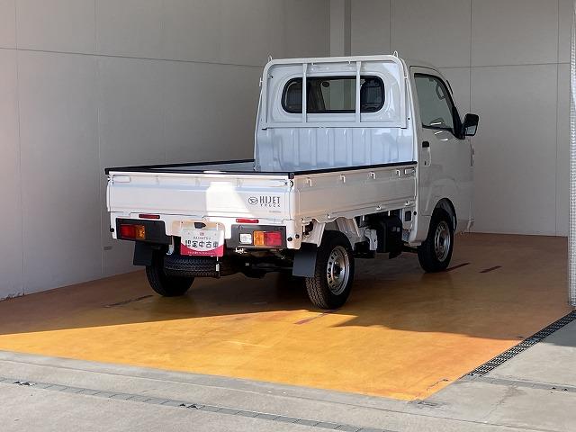 ハイゼットトラックスタンダード４ＷＤ　サポカーＳワイド適合　三方開　ゴムマット　ラジオ　エアコン　光軸調整ダイヤル　コーナーセンサー　アイドリングストップ　横滑り防止機能　誤発進抑制機能（神奈川県）の中古車