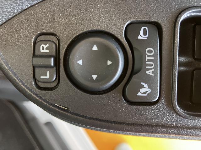 タントカスタムＸ　ｅｃｏ　ＩＤＬＥ非装着車サポカーＳワイド適合　ミラクルオープンドア　Ｂカメラ　両側オートスライドドア　ステアリングスイッチ　シートヒーター　電動パーキングブレーキ　ＵＳＢ接続端子　オートエアコン　Ｐスタート　キーフリー（神奈川県）の中古車