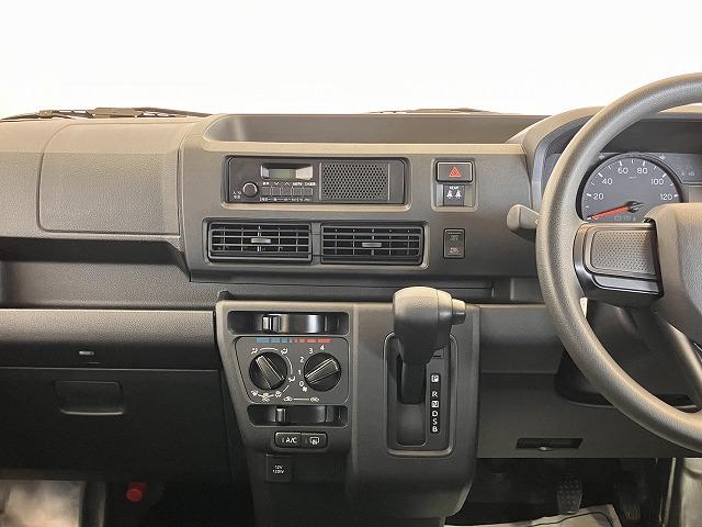 ハイゼットカーゴＤＸ４ＷＤ　サポカーＳワイド適合　ラジオ　エアコン　アクセサリーソケット　コーナーセンサー　アイドリングストップ　光軸調整ダイヤル　横滑り防止機能　誤発進抑制機能　パワーウインドウ　キーレス（神奈川県）の中古車