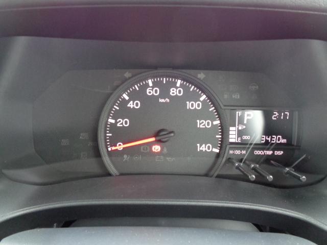 ハイゼットカーゴＤＸサポカーＳワイド適合　ラジオ　エアコン　アクセサリーソケット　コーナーセンサー　アイドリングストップ　光軸調整ダイヤル　横滑り防止機能　誤発進抑制機能　パワーウインドウ　キーレス（神奈川県）の中古車