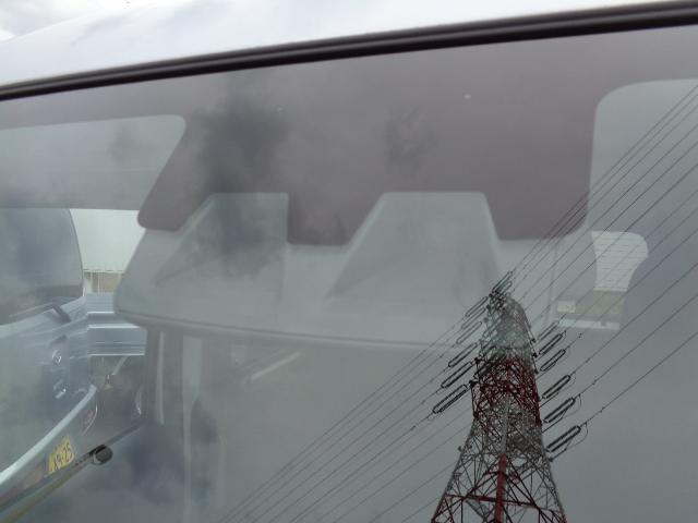 ハイゼットカーゴＤＸサポカーＳワイド適合　ラジオ　エアコン　アクセサリーソケット　コーナーセンサー　アイドリングストップ　光軸調整ダイヤル　横滑り防止機能　誤発進抑制機能　パワーウインドウ　キーレス（神奈川県）の中古車