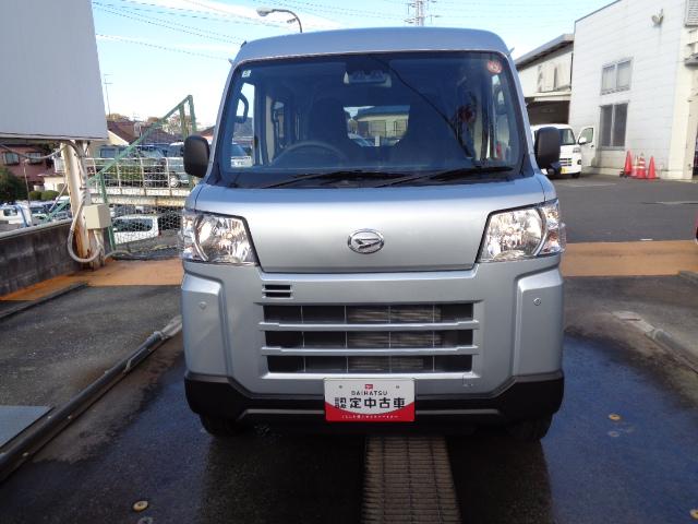 ハイゼットカーゴＤＸサポカーＳワイド適合　ラジオ　エアコン　アクセサリーソケット　コーナーセンサー　アイドリングストップ　光軸調整ダイヤル　横滑り防止機能　誤発進抑制機能　パワーウインドウ　キーレス（神奈川県）の中古車