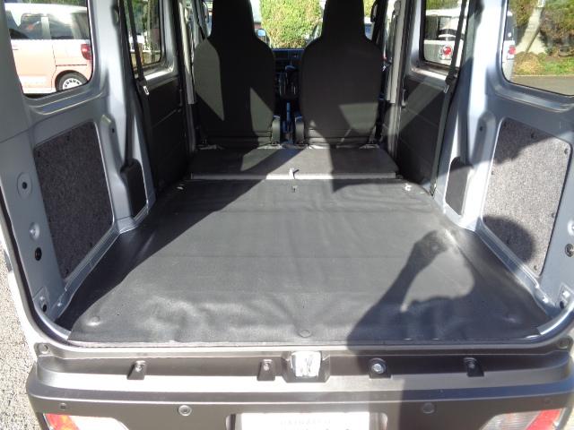 ハイゼットカーゴＤＸサポカーＳワイド適合　ラジオ　エアコン　アクセサリーソケット　コーナーセンサー　アイドリングストップ　光軸調整ダイヤル　横滑り防止機能　誤発進抑制機能　パワーウインドウ　キーレス（神奈川県）の中古車