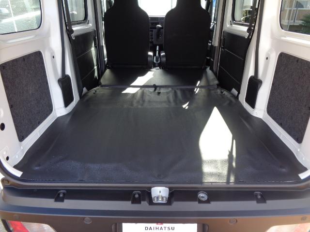 ハイゼットカーゴDXサポカーSワイド適合 ラジオ エアコン アクセサリーソケット コーナーセンサー アイドリングストップ 光軸調整ダイヤル 横滑り防止機能 誤発進抑制機能 パワーウインドウ キーレス(神奈川県)の中古車