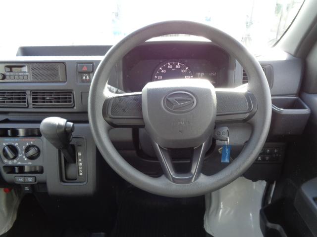 ハイゼットカーゴDXサポカーSワイド適合 ラジオ エアコン アクセサリーソケット コーナーセンサー アイドリングストップ 光軸調整ダイヤル 横滑り防止機能 誤発進抑制機能 パワーウインドウ キーレス(神奈川県)の中古車