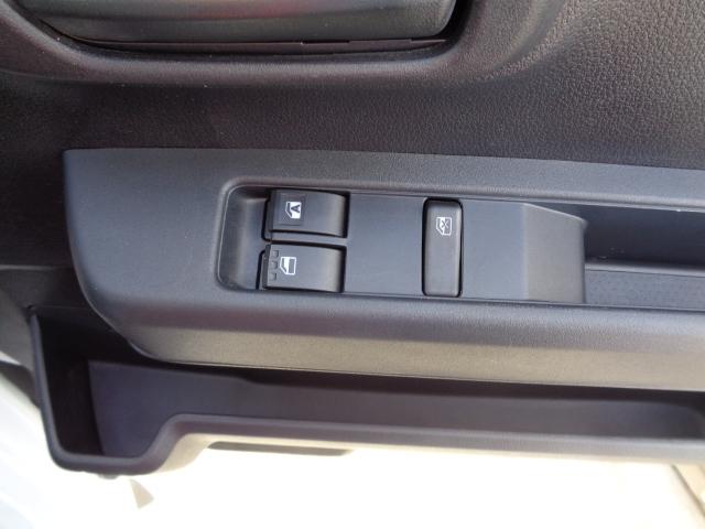 ハイゼットカーゴDXサポカーSワイド適合 ラジオ エアコン アクセサリーソケット コーナーセンサー アイドリングストップ 光軸調整ダイヤル 横滑り防止機能 誤発進抑制機能 パワーウインドウ キーレス(神奈川県)の中古車