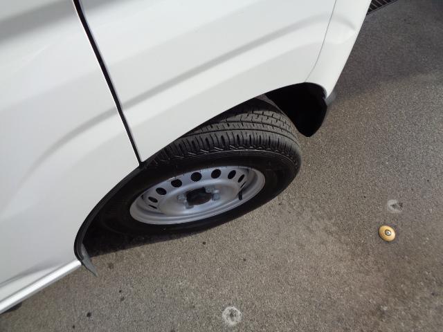 ハイゼットカーゴDXサポカーSワイド適合 ラジオ エアコン アクセサリーソケット コーナーセンサー アイドリングストップ 光軸調整ダイヤル 横滑り防止機能 誤発進抑制機能 パワーウインドウ キーレス(神奈川県)の中古車