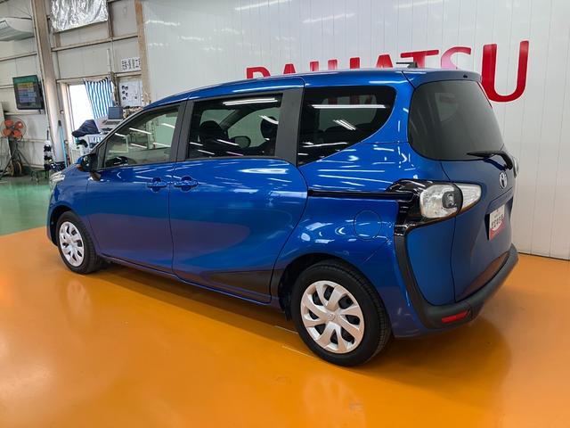 シエンタＧ両側オートスライドドア　３列シート　Ｂカメラ　ステアリングスイッチ　オートエアコン　アイドリングストップ　横滑り防止装置　Ｐスタート　光軸調整ダイヤル　電動格納ミラー　キーフリー（神奈川県）の中古車