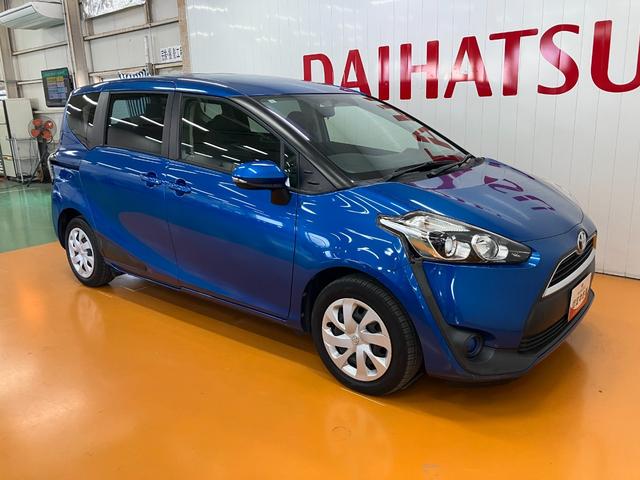 シエンタＧ両側オートスライドドア　３列シート　Ｂカメラ　ステアリングスイッチ　オートエアコン　アイドリングストップ　横滑り防止装置　Ｐスタート　光軸調整ダイヤル　電動格納ミラー　キーフリー（神奈川県）の中古車