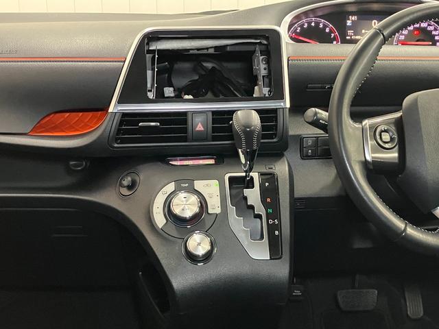 シエンタＧ両側オートスライドドア　３列シート　Ｂカメラ　ステアリングスイッチ　オートエアコン　アイドリングストップ　横滑り防止装置　Ｐスタート　光軸調整ダイヤル　電動格納ミラー　キーフリー（神奈川県）の中古車