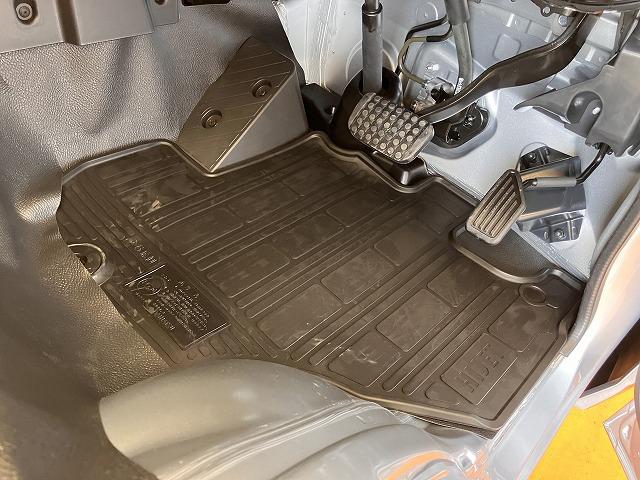 ハイゼットトラックジャンボエクストラ４ＷＤ　サポカーＳワイド適合　三方開　ＣＶＴ　エアコン　Ｐスタート　アクセサリーソケット　アイドリングストップ　コーナーセンサー　荷台作業灯　電動格納ミラー　キーフリー（神奈川県）の中古車