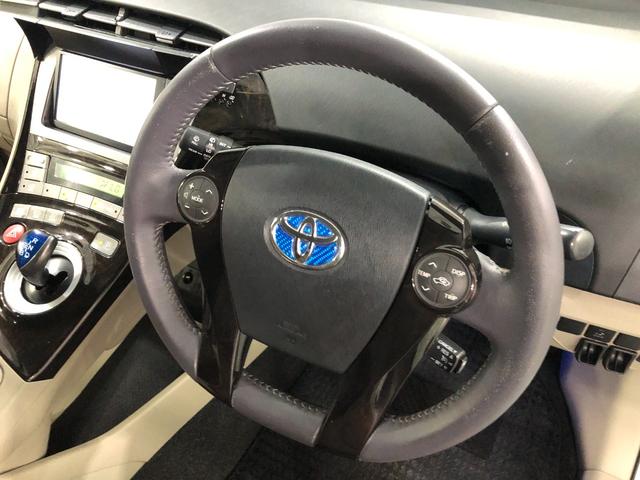 プリウスＳマイコーデ　走行３８２１４キロ／ナビ／バックカメラ／マット１年保証距離無制限　走行距離３８２１４キロ　ナビ　バックカメラ　純正カーペットマット　助手席エアバック　電動パーキングブレーキ　プッシュボタンスタート　電動格納式ドアミラー（埼玉県）の中古車