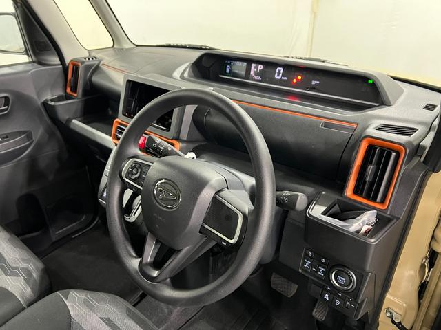 タントファンクロス 走行2802キロ/両側電動スライドドア一年保証・走行距離無制限 走行2802キロ サイドエアバック クリアランスソナー オートマチックハイビーム オートライト LEDヘッドライト ベンチシート シートヒーター 両側電動スライドドア(埼玉県)の中古車