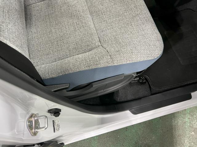 ムーヴキャンバスストライプスX 走行1557キロ/両側電動スライドドア1年保証距離無制限 走行距離1557キロ 純正マット サイドエアバッグ オートライト アイドリングストップ 両側電動スライドドア オート格納式ドアミラー キーフリー(埼玉県)の中古車