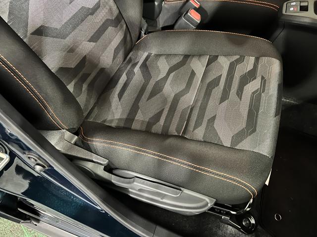 タフトＧ　走行２５５１キロＬＥＤヘッドランプ／シートヒーター元当社社用車　１年保証距離無制限　走行距離２５５１キロ　汎用フロアマット　サイドエアバッグ　ＬＥＤヘッドランプ　アイドリングストップ　シートヒーター　オート格納式ドアミラー　電動パーキングブレーキ（埼玉県）の中古車