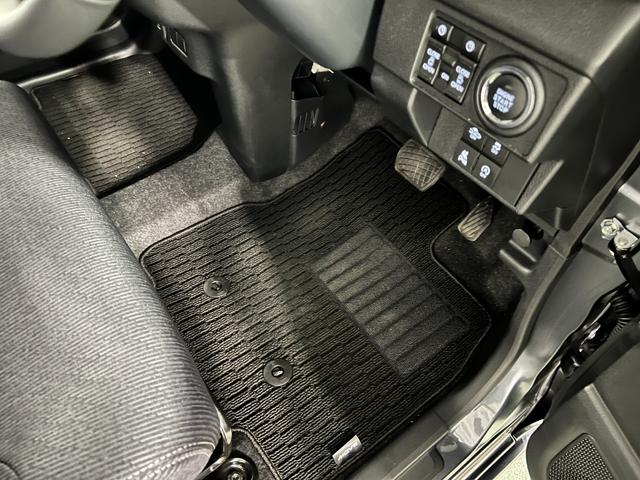 ムーヴRS 走行2420キロ/純正フルセグナビ/パノラマモニター1年保証距離無制限 走行距離2420キロ 純正フルセグナビ パノラマモニター サイドエアバッグ LEDヘッドランプ アイドリングストップ 両側電動スライドドア 電動パーキングブレーキ(埼玉県)の中古車