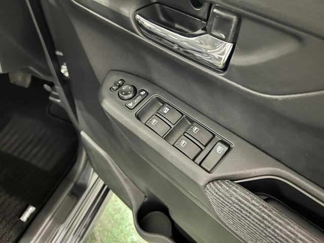 ムーヴRS 走行2420キロ/純正フルセグナビ/パノラマモニター1年保証距離無制限 走行距離2420キロ 純正フルセグナビ パノラマモニター サイドエアバッグ LEDヘッドランプ アイドリングストップ 両側電動スライドドア 電動パーキングブレーキ(埼玉県)の中古車