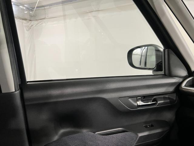 ムーヴRS 走行2420キロ/純正フルセグナビ/パノラマモニター1年保証距離無制限 走行距離2420キロ 純正フルセグナビ パノラマモニター サイドエアバッグ LEDヘッドランプ アイドリングストップ 両側電動スライドドア 電動パーキングブレーキ(埼玉県)の中古車