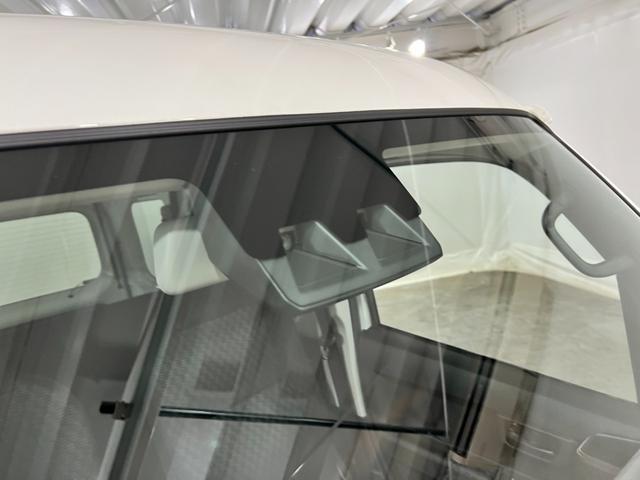 ハイゼットカーゴＤＸ　走行６キロ／登録済未使用車／ＦＭＡＭラジオ新車保障継承　１年保証距離無制限　走行距離６キロ　スマートアシスト　前後ソナーセンサー　ＦＭＡＭラジオ　運転席助手席エアバック　クリアランスソナー　オートライト　アイドリングストップ（埼玉県）の中古車