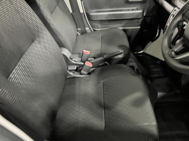 ハイゼットカーゴＤＸ　走行６キロ／登録済未使用車／ＦＭＡＭラジオ新車保障継承　１年保証距離無制限　走行距離６キロ　スマートアシスト　前後ソナーセンサー　ＦＭＡＭラジオ　運転席助手席エアバック　クリアランスソナー　オートライト　アイドリングストップ（埼玉県）の中古車