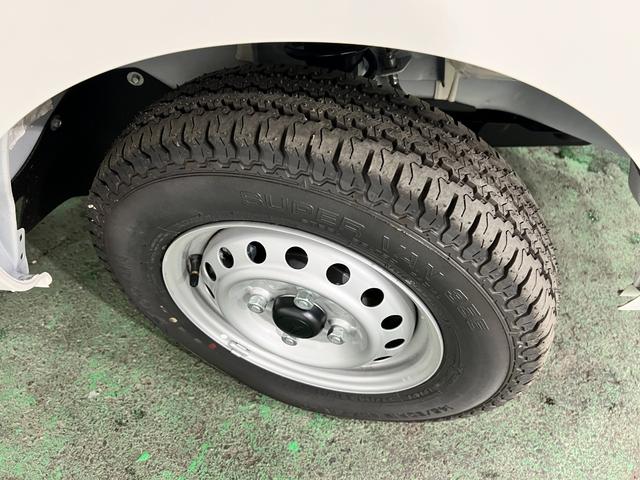 ハイゼットトラックスタンダード 農用スペシャル 4WD/MT車/走行6キロ1年保証距離無制限 走行距離6キロ FMAMラジオ 助手席エアバック クリアランスソナー オートマチックハイビーム オートライト アイドリングストップ 荷台作業灯(埼玉県)の中古車