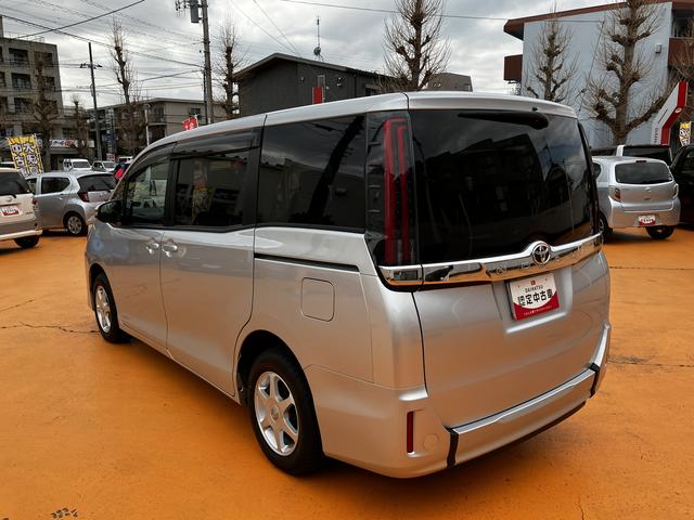 ノアＸ　ウェルジョイン　車いす仕様車　ナビ　バックカメラ（東京都）の中古車