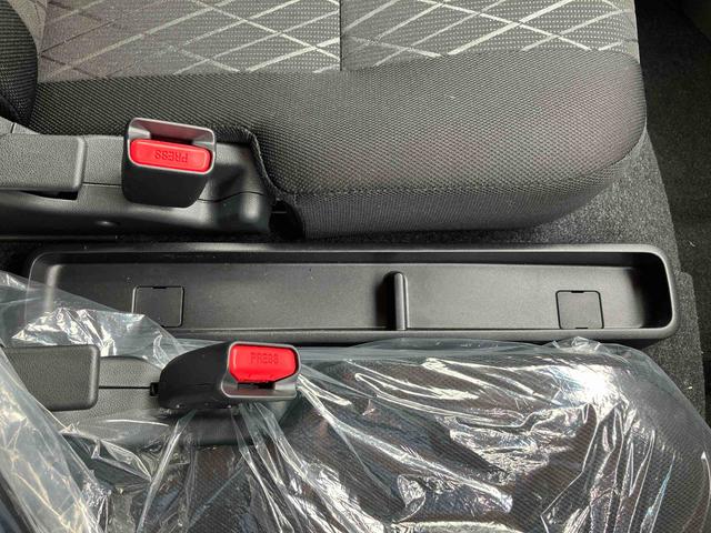 アトレーＲＳ　届け出済み未使用車保証　新車保証・まごころ保証　１年間・走行距離無制限付き・オーディオレス車・両ドア電動スライドドア・ＬＥＤヘッドライト装備（東京都）の中古車