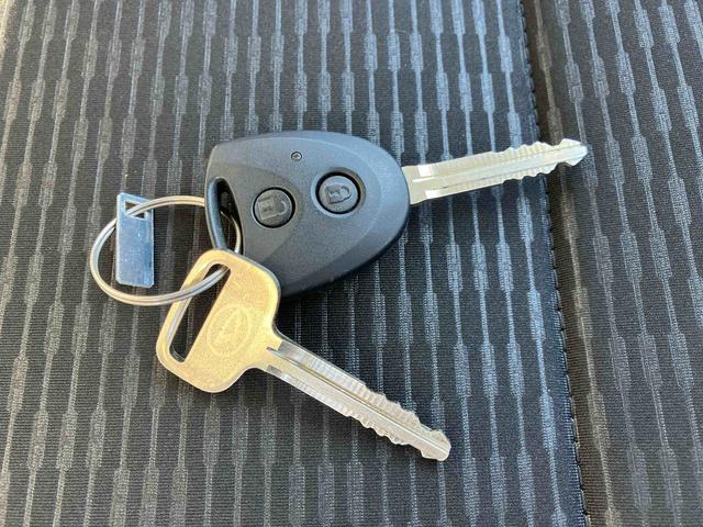 ハイゼットカーゴDXスマートアシスト/コーナーセンサー/リモコンキー/AM・FMラジオ/オーバーヘッドシェルフ/点検記録簿&取扱説明書完備(千葉県)の中古車