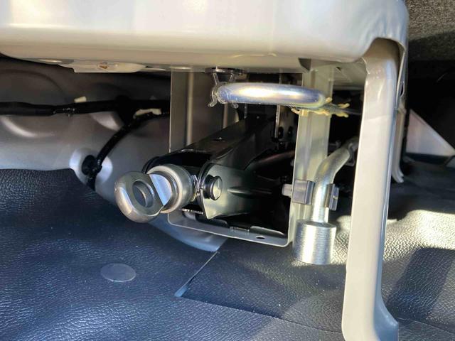 ハイゼットカーゴDXスマートアシスト/コーナーセンサー/リモコンキー/AM・FMラジオ/オーバーヘッドシェルフ/点検記録簿&取扱説明書完備(千葉県)の中古車