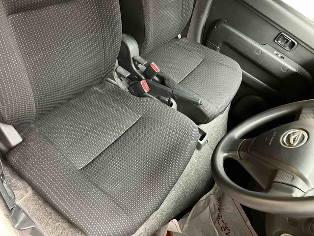 ハイゼットカーゴクルーズターボSA3 リヤベンチシート 純正ナビ ETC保証 まごころ保証 1年間・走行距離無制限付き 前方ドラレコ 電動格納ミラー 運転席助手席パワーウインドウ ABS デュアルエアバッグ キーレスキー リヤベンチシート(東京都)の中古車