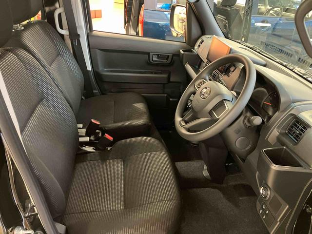 ハイゼットカーゴクルーズ未使用車　ＬＥＤパック視界補助パック　９インチＤＡ保証　新車保証・まごころ保証　１年間・走行距離無制限付き　ＬＥＤヘッドランプ　ＬＥＤフォグランプ　９インチディスプレイオーディオ　スマートインナーミラー　バックカメラ　電動格納ミラー（東京都）の中古車