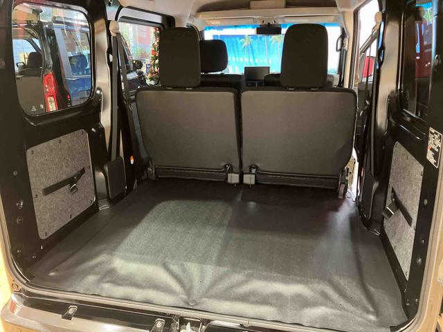 ハイゼットカーゴクルーズ未使用車　ＬＥＤパック視界補助パック　９インチＤＡ保証　新車保証・まごころ保証　１年間・走行距離無制限付き　ＬＥＤヘッドランプ　ＬＥＤフォグランプ　９インチディスプレイオーディオ　スマートインナーミラー　バックカメラ　電動格納ミラー（東京都）の中古車