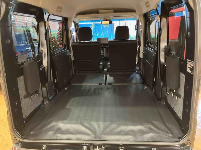 ハイゼットカーゴクルーズ未使用車　ＬＥＤパック視界補助パック　９インチＤＡ保証　新車保証・まごころ保証　１年間・走行距離無制限付き　ＬＥＤヘッドランプ　ＬＥＤフォグランプ　９インチディスプレイオーディオ　スマートインナーミラー　バックカメラ　電動格納ミラー（東京都）の中古車