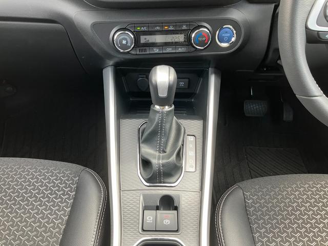 ロッキープレミアムG HEV ハイブリッド車 パノラマモニターアダプティブクルーズコントロール パノラマモニター バックフォグ シートヒーター オートライト LEDヘッドライト(東京都)の中古車