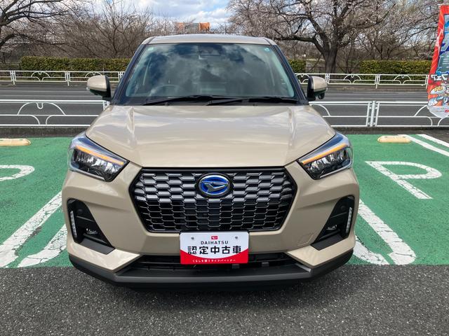 ロッキープレミアムG HEV ハイブリッド車 パノラマモニターアダプティブクルーズコントロール パノラマモニター バックフォグ シートヒーター オートライト LEDヘッドライト(東京都)の中古車