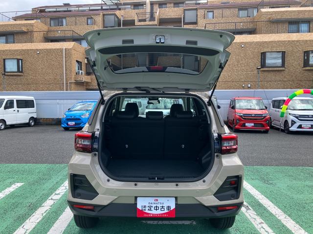 ロッキープレミアムG HEV ハイブリッド車 パノラマモニターアダプティブクルーズコントロール パノラマモニター バックフォグ シートヒーター オートライト LEDヘッドライト(東京都)の中古車