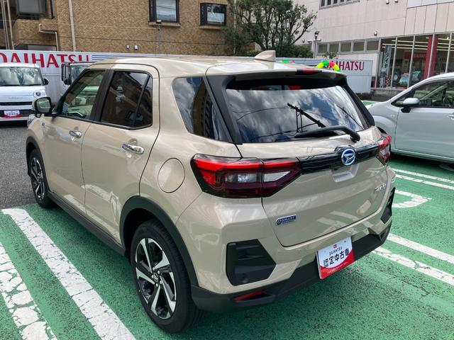 ロッキープレミアムG HEV ハイブリッド車 パノラマモニターアダプティブクルーズコントロール パノラマモニター バックフォグ シートヒーター オートライト LEDヘッドライト(東京都)の中古車