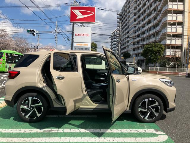 ロッキープレミアムG HEV ハイブリッド車 パノラマモニターアダプティブクルーズコントロール パノラマモニター バックフォグ シートヒーター オートライト LEDヘッドライト(東京都)の中古車