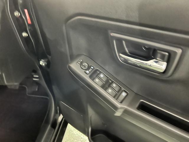 タフトＧ　クロムベンチャー　走行２４２３０キロ／車検整備付／ナビ一年保証・走行距離無制限　フルセグナビ　Ｂｌｕｅｔｏｏｔｈ　バックカメラ　ドラレコ　ＥＴＣ　クリアランスソナー　オートライト　ＬＥＤヘッドライト　シートヒーター（埼玉県）の中古車