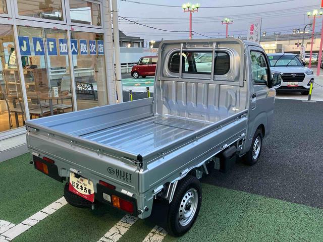 ハイゼットトラックスタンダードＦＲ専用ＣＶＴ　マルチリフレクターヘッドランプ　ＡＭ／ＦＭＣＤステレオ　１２インチ商用ラジアルタイヤ　６コーナーセンサー　荷台フロア長２．０３０ｍｍ　積載力を高める２５個のフック（東京都）の中古車
