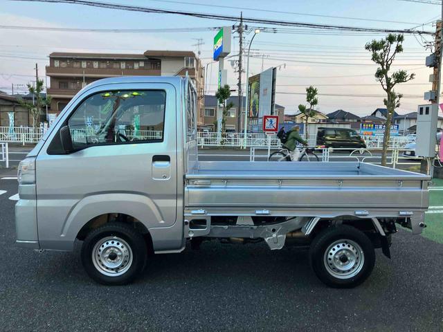 ハイゼットトラックスタンダードＦＲ専用ＣＶＴ　マルチリフレクターヘッドランプ　ＡＭ／ＦＭＣＤステレオ　１２インチ商用ラジアルタイヤ　６コーナーセンサー　荷台フロア長２．０３０ｍｍ　積載力を高める２５個のフック（東京都）の中古車