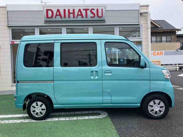 ハイゼットカーゴクルーズ　ＳＡ３電動格納式ミラー　マルチリフレクターヘッドランプ　キーレスエントリー　ＡＭ／ＦＭ付ＣＤステレオ　リヤコーナーセンサー　１２インチ商用ラジアルタイヤ　オーバーヘッドコンソール　大型ＬＥＤ荷室灯（東京都）の中古車