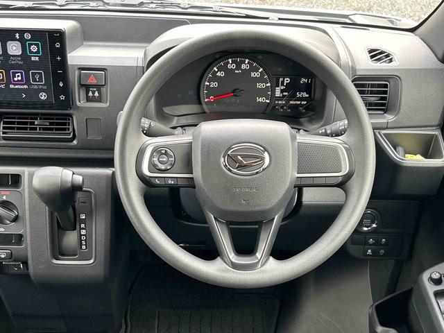 ハイゼットカーゴクルーズターボ　電動格納ドアミラー　キーフリーシステム保証　新車保証・まごころ保証　１年間・走行距離無制限付き　キーフリーシステム　プッシュスタート　前席パワーウインドウ　電動格納ドアミラー　アイドリングストップ　コーナーセンサー　オートライト（東京都）の中古車