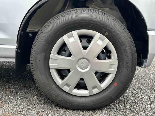 ハイゼットカーゴクルーズターボ　電動格納ドアミラー　キーフリーシステム保証　新車保証・まごころ保証　１年間・走行距離無制限付き　キーフリーシステム　プッシュスタート　前席パワーウインドウ　電動格納ドアミラー　アイドリングストップ　コーナーセンサー　オートライト（東京都）の中古車