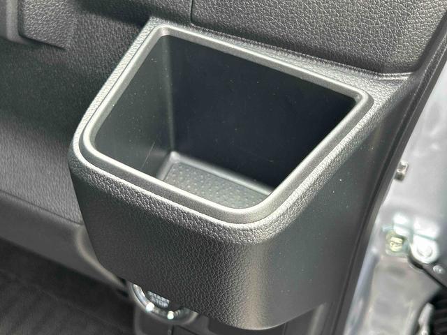 ハイゼットカーゴクルーズターボ　電動格納ドアミラー　キーフリーシステム保証　新車保証・まごころ保証　１年間・走行距離無制限付き　キーフリーシステム　プッシュスタート　前席パワーウインドウ　電動格納ドアミラー　アイドリングストップ　コーナーセンサー　オートライト（東京都）の中古車